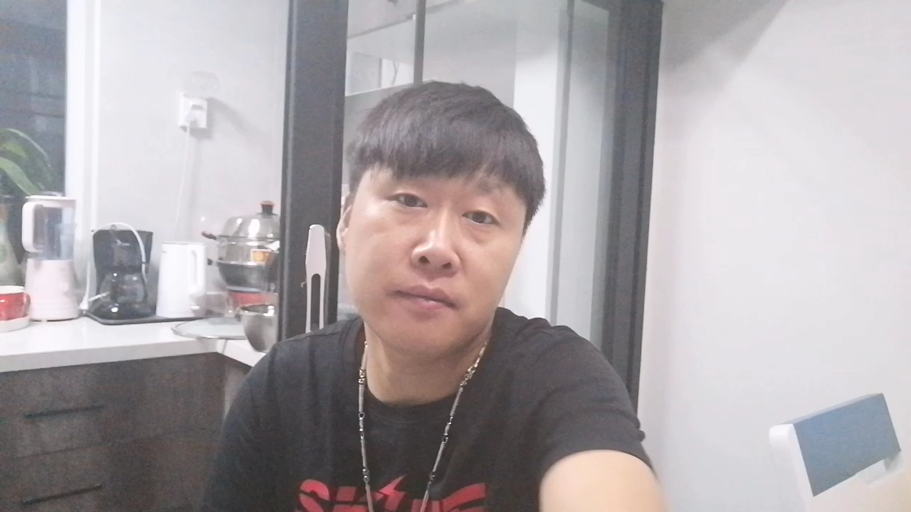 李昱制作家常炒年糕肯定好吃